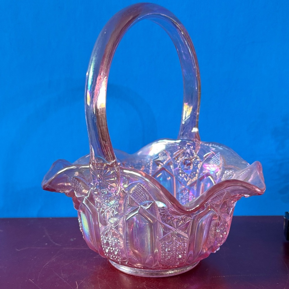 Vintage L.E. Smith Quintec pink iridescent carnival glass basket
